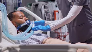 Clinician performs Therapeutic plasma exchange (TPE) at the patient's bedside