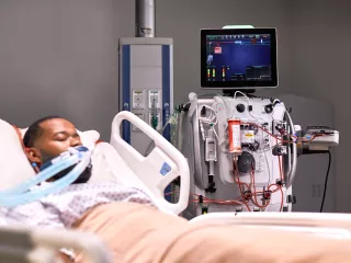 Patient receives ECCO2R therapy enabled by PrismaLung+